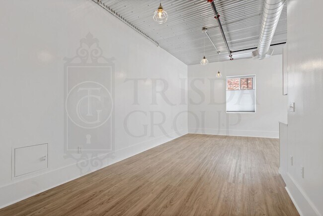 Building Photo - Avail July 15th! Stylish 1-Bedroom Apartment in Mt. Washington –2 Off Street Parking Spaces, AC, ...