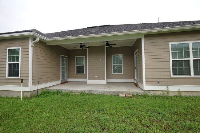Building Photo - 4312 Wisteria Ln