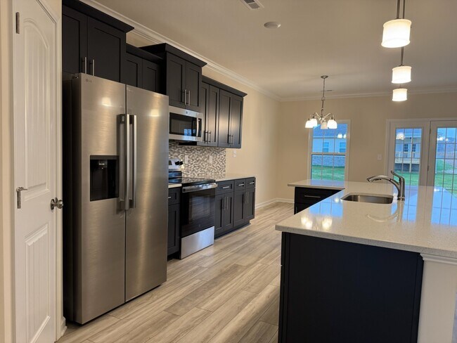 Building Photo - 360 Piedmont Ct