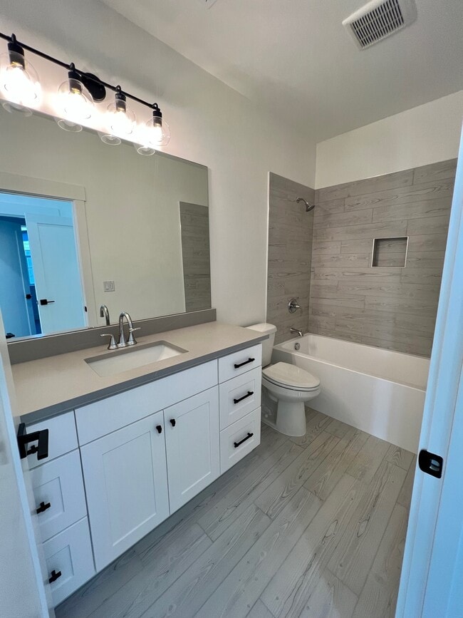 Building Photo - 313 Talons Dr