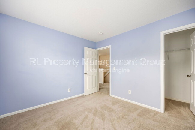 Building Photo - 1273 Grove Dr