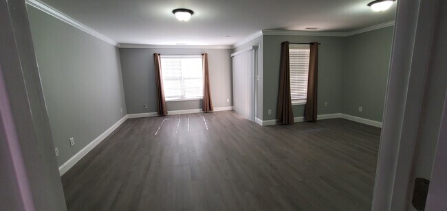Building Photo - 4034 Abbey Park Way