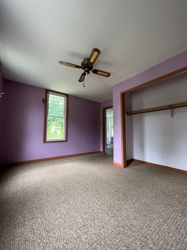 Building Photo - Three Bedroom,  2 Bathroom Apartment near ...