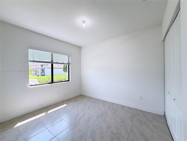 Building Photo - 5028 Gambero Wy