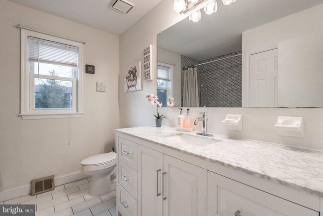 Building Photo - 3473 E Gate Pl