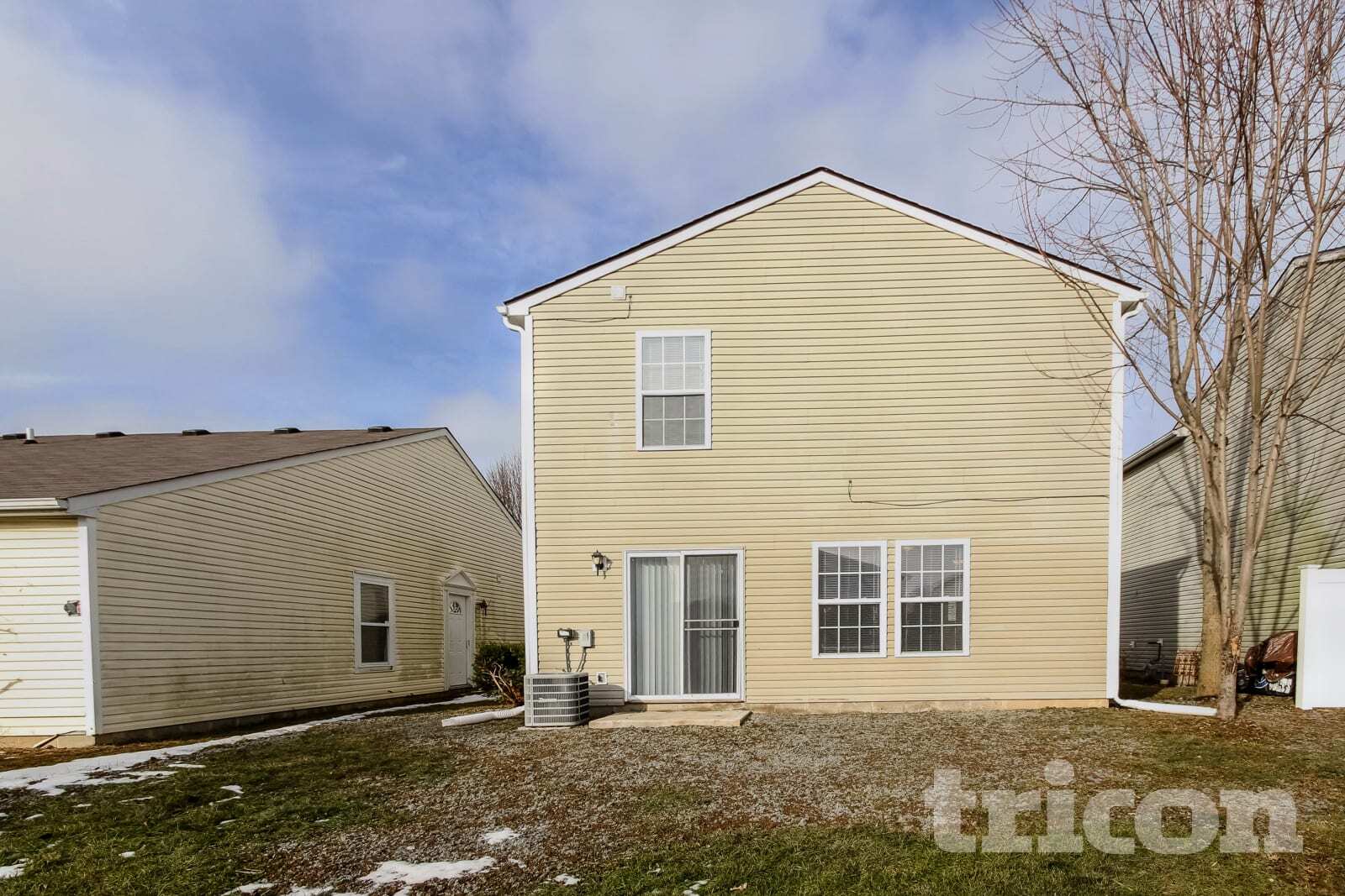 Building Photo - 10975 Walnut Grove Bend