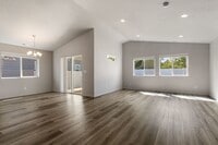 Building Photo - Stunning 3 Bed, 2 Bath Rancher in Spokane Valley!