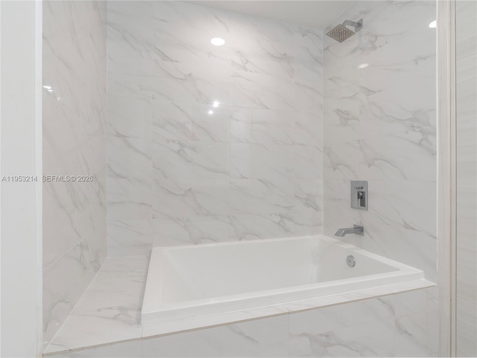 Building Photo - 801 S Miami Ave