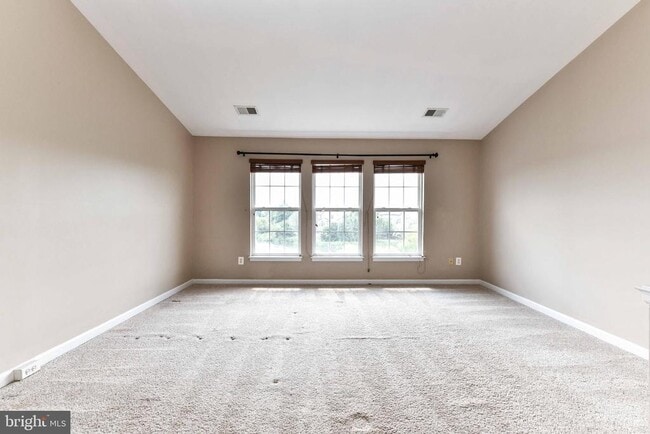 Building Photo - 20947 Colecroft Square