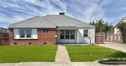 Building Photo - 807 Montecito Dr