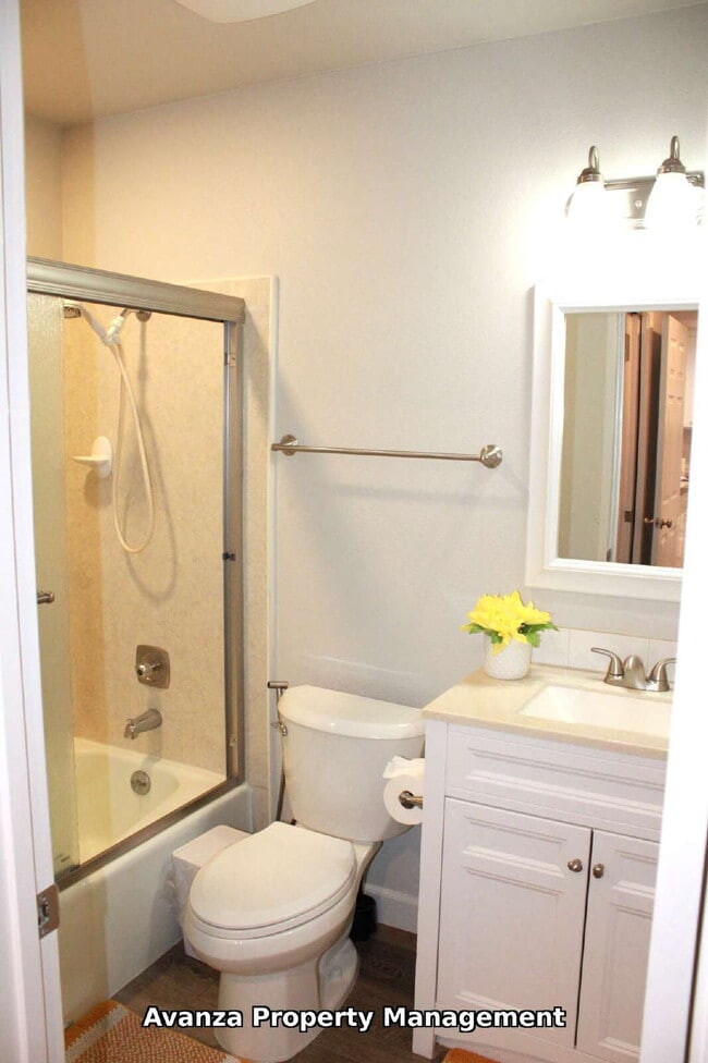 Building Photo - 2 Bed/2 Bath - Home for Rent  Rent: $1,850/month Deposit: $2,775