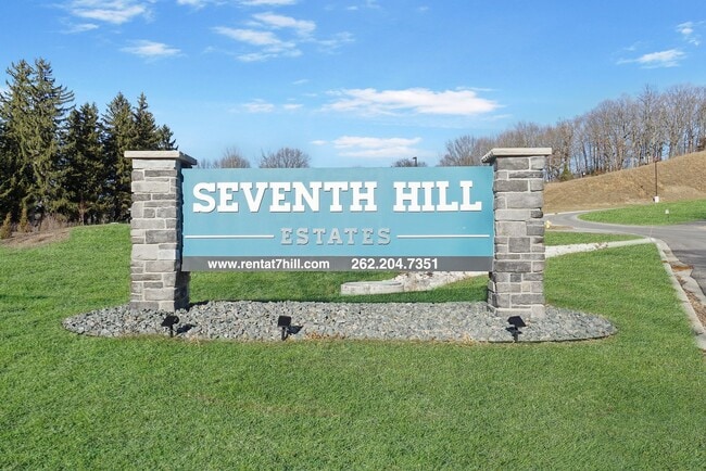 Building Photo - 3 Bed / 2.5 Bath Townhome w/Deck, Walkout Finished Basement, 9' Ceilings, Quartz Tops, Stainless ...