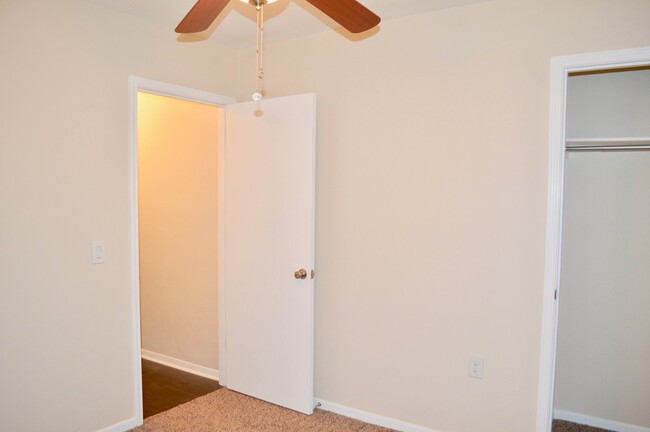 Building Photo - Nicely updated single story 4/2 Ready for ...