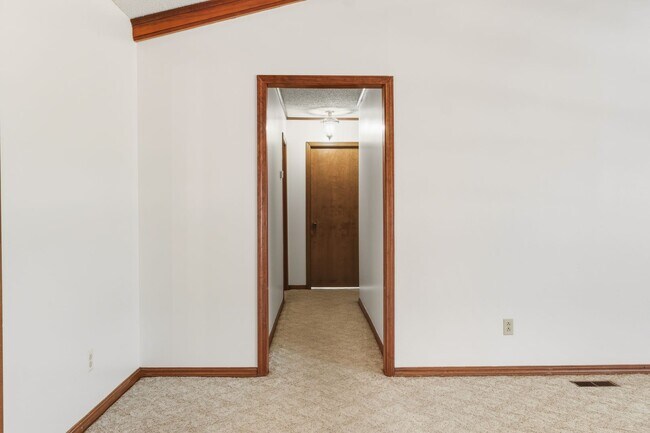 Building Photo - Beautiful 3 Bed / 2 Bath Home in Fort Smith (0.73 Acre Lot)