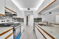 Building Photo - 1251 SW 125th Ave