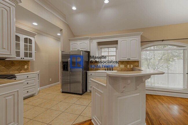 Building Photo - 403 Evian Way