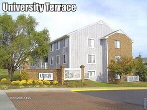 Building Photo - 1205L University Terrace