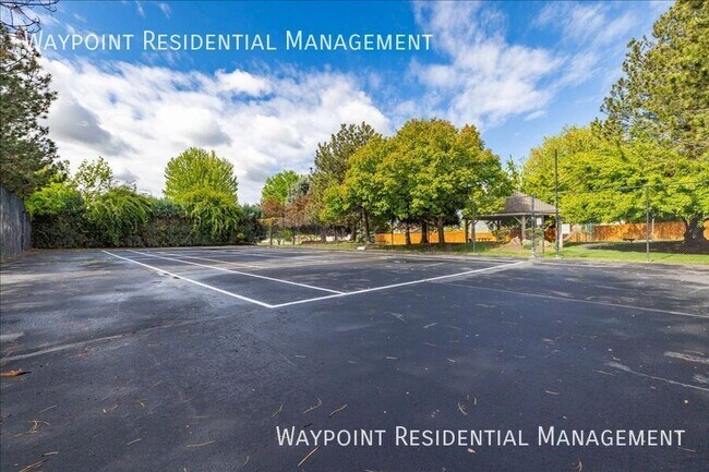 Building Photo - 1095 N Marsh Hawk Pl