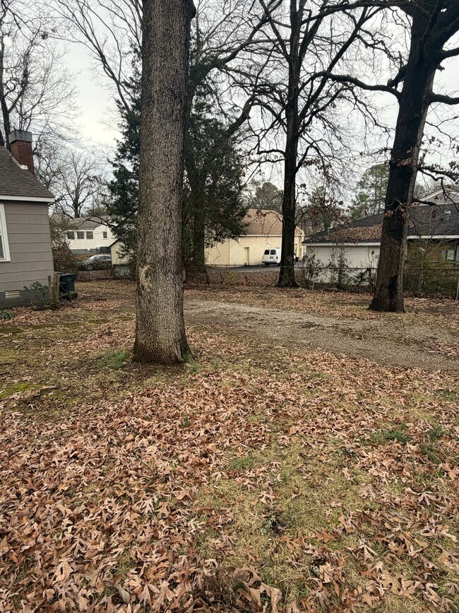 Building Photo - 112 Garfield Ave