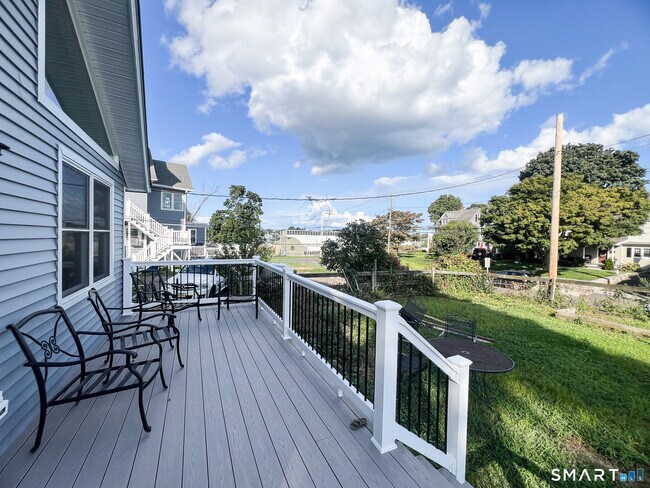 Building Photo - 1088 E Broadway