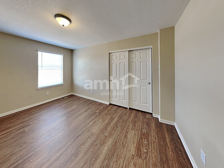 Building Photo - 6213 Westview Cir