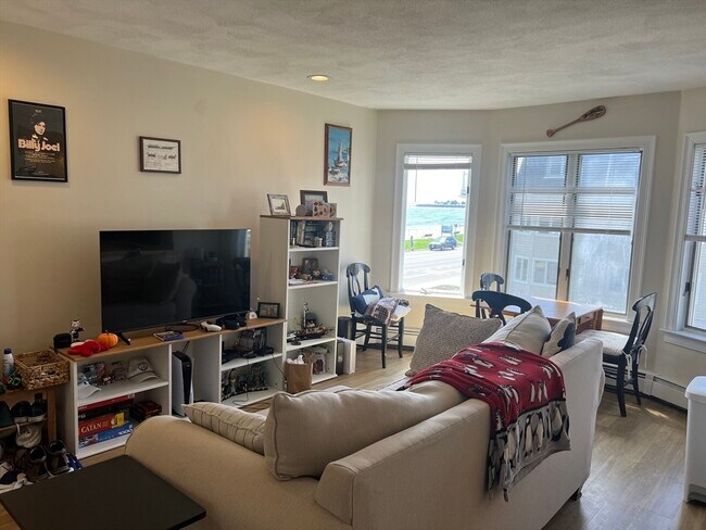 Building Photo - 56 Humphrey St