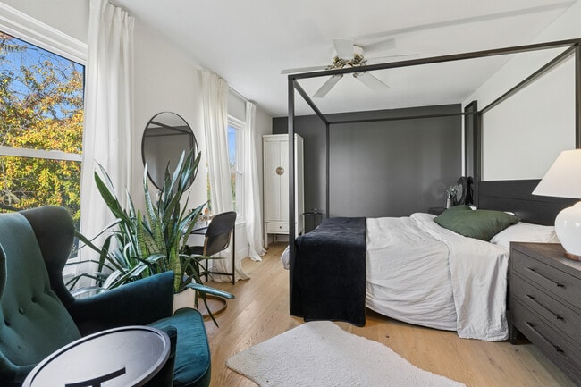 Building Photo - 837 Pahl Rd