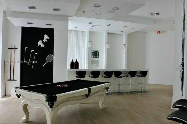 Building Photo - 350 S Miami Ave