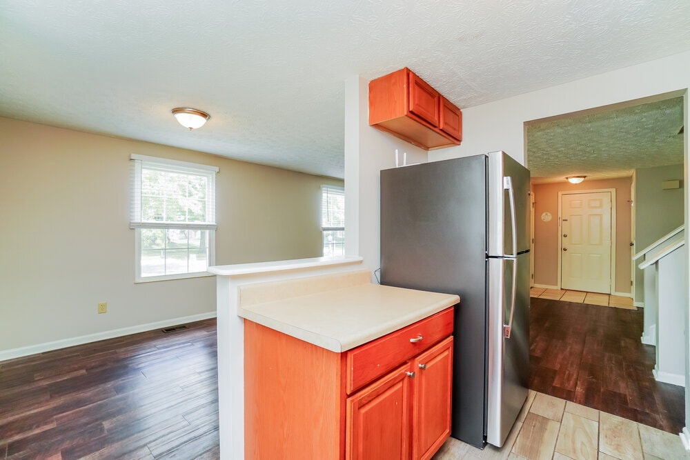 Building Photo - 4585 Marilyn St