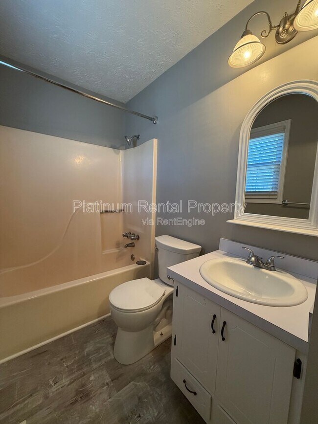 Building Photo - 240 Carter Rd