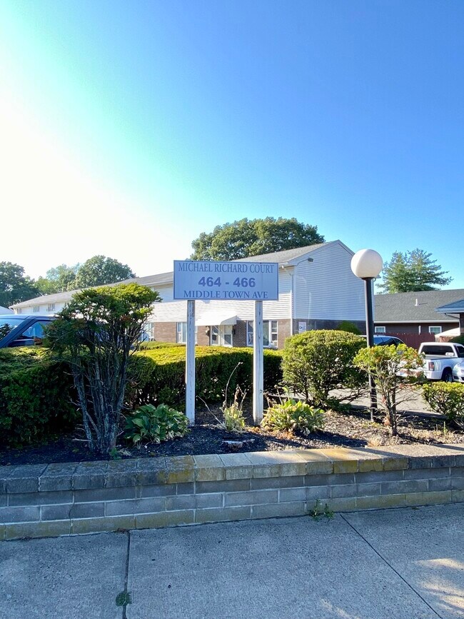 Building Photo - 466 Middletown Ave