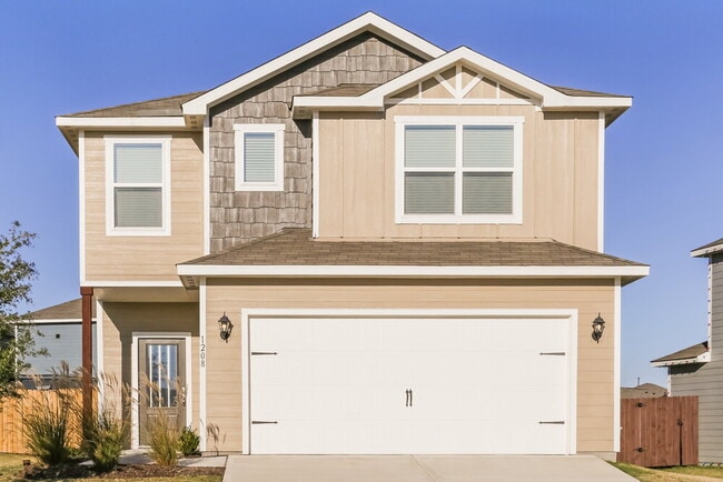 Building Photo - 1208 Kings Pl