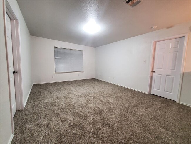 Building Photo - 17909 Maxa Dr