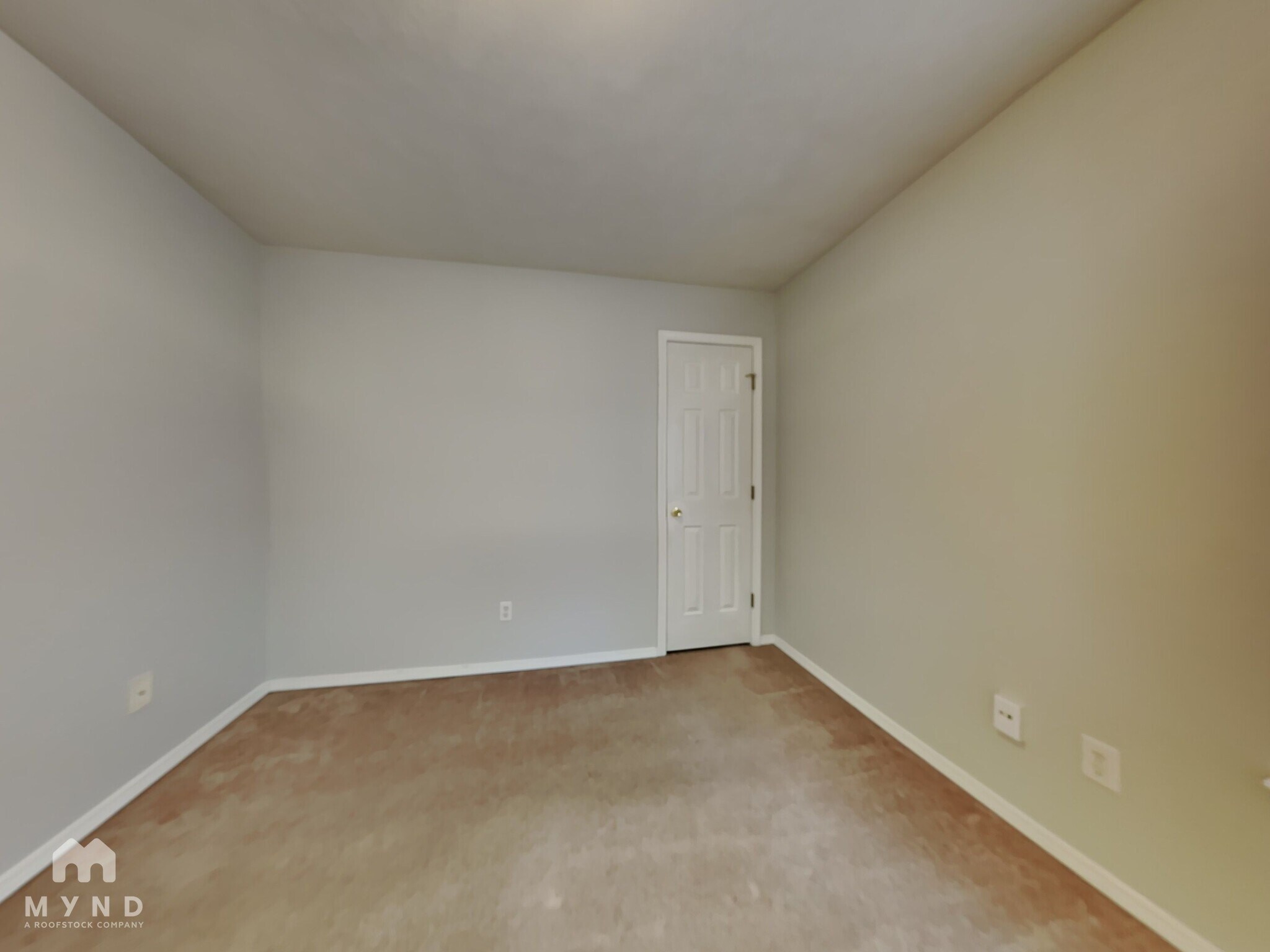Building Photo - 674 N Jonathan Ave