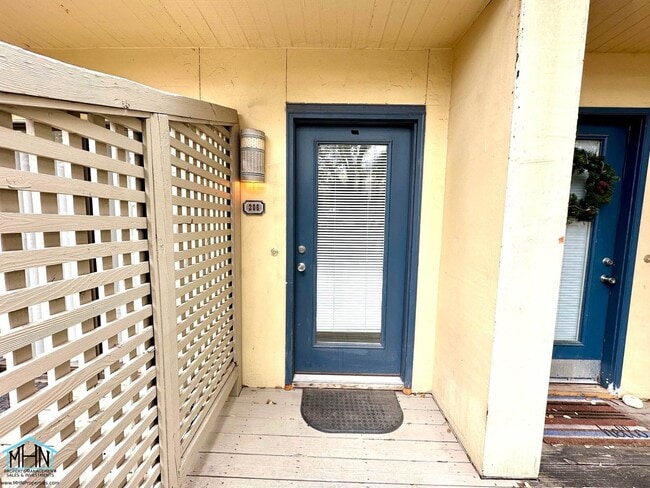 Building Photo - Cozy Secluded Condo, conveniently located near Medical Center, and Wurzbach Rd!