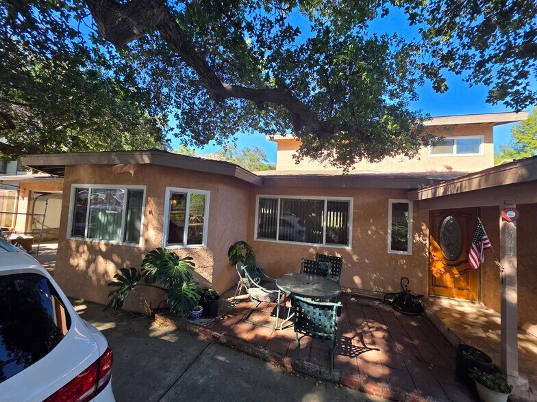 Building Photo - 23247 Raymond St