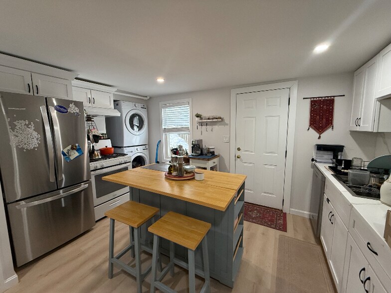 Building Photo - 35 Jamaica St