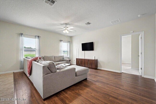 Building Photo - 11443 Tiburon Dr