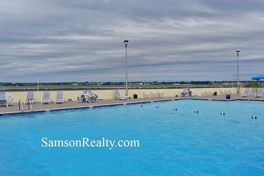 Building Photo - 400 Narragansett Pkwy