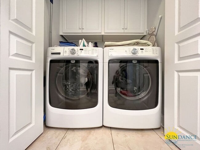 Building Photo - Beautiful Partially Furnished Condo in Downtown Fort Walton Beach!