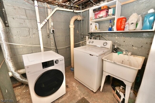 Building Photo - 1 Bell St