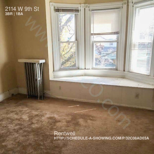 Building Photo - 2114 W 9th St