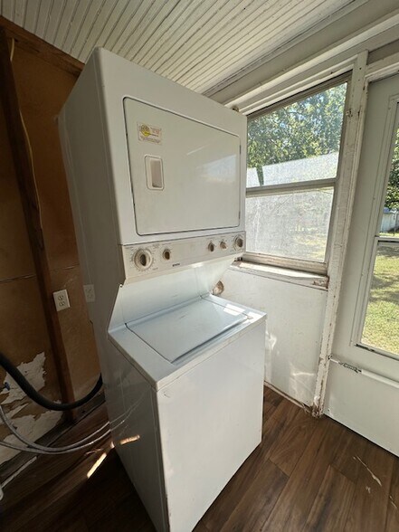 Building Photo - 124 NW 18th St