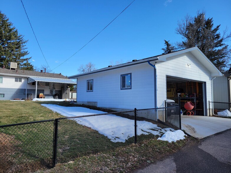 Detached Garage - 4565 S Elati St
