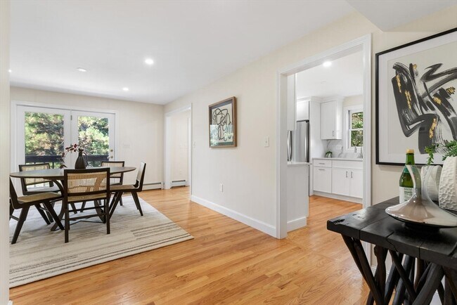 Building Photo - 29 Cottage St