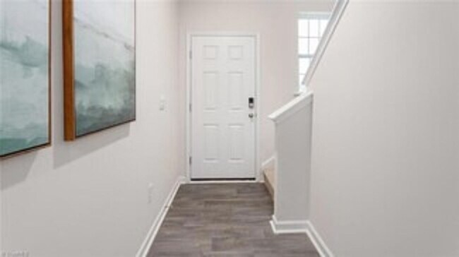 Building Photo - 1707 Komondor Trl