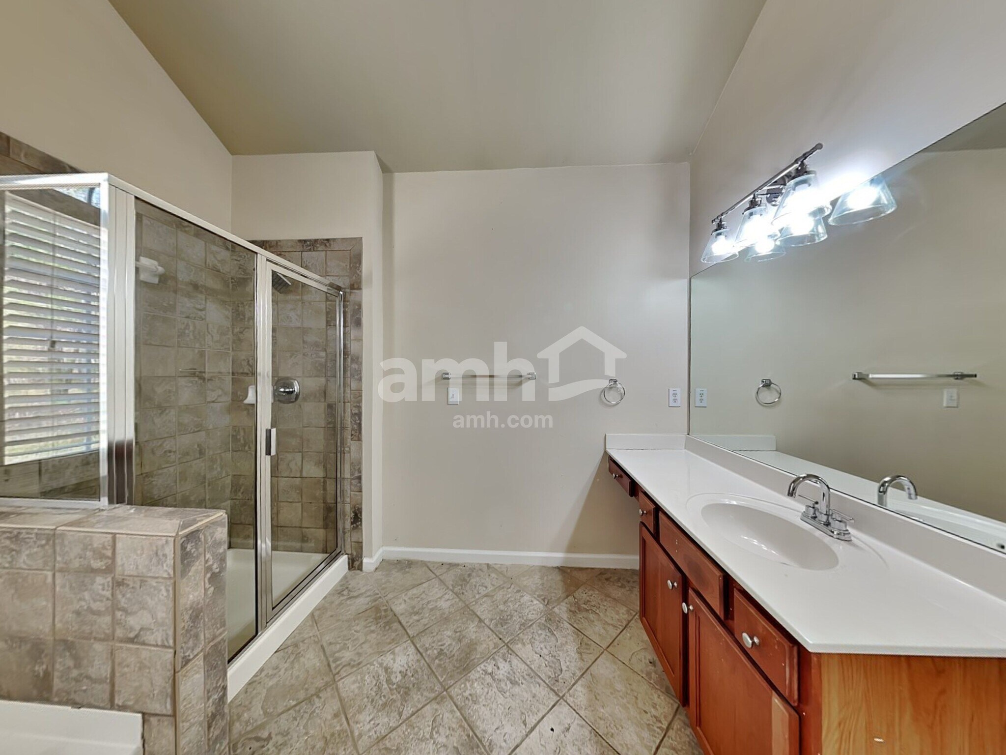 Building Photo - 5609 Grammercy Dr SW