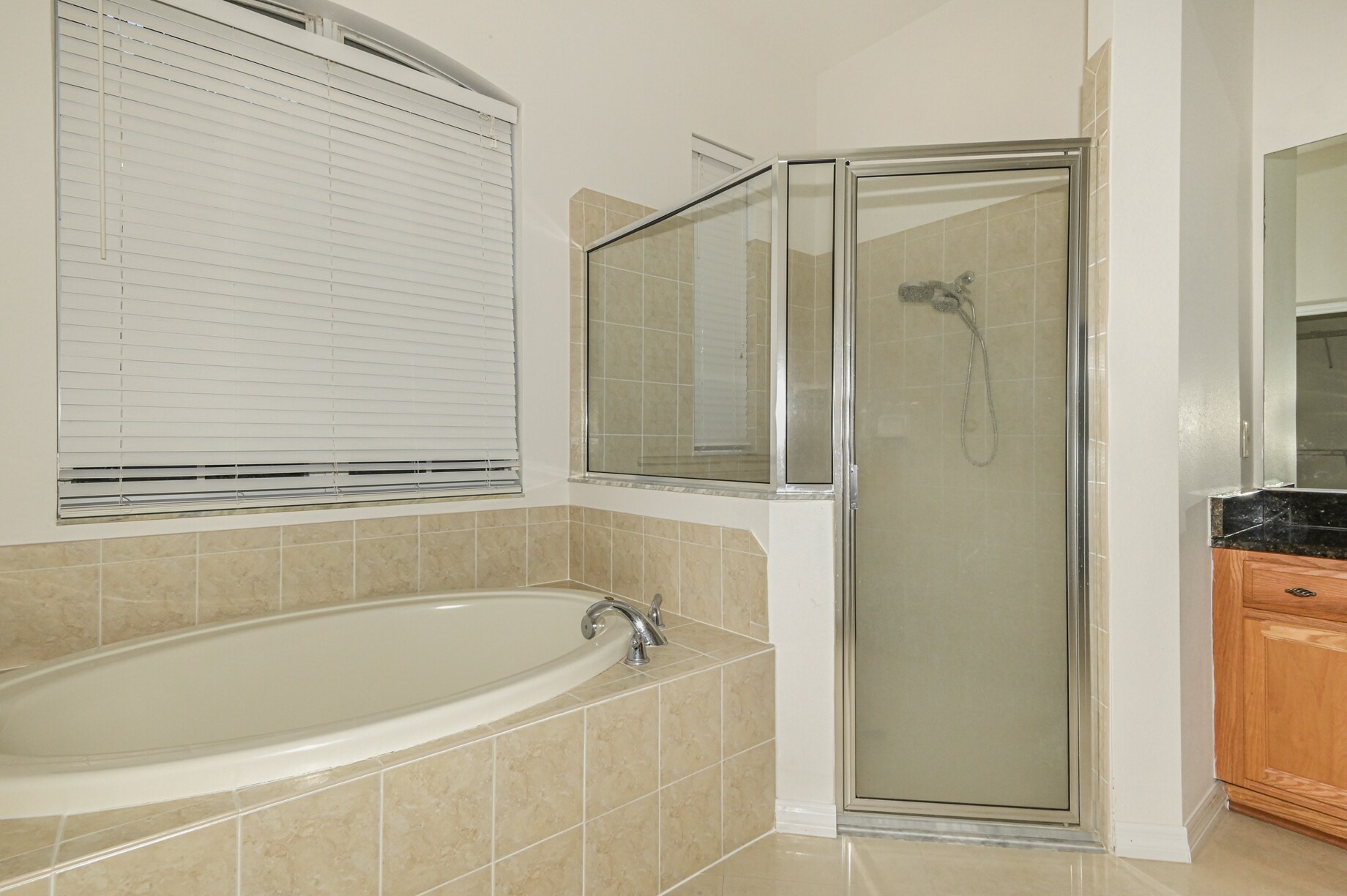 Master Bath - 1896 N Ravenwood Pt