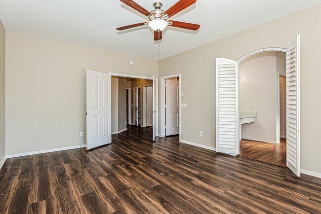 Building Photo - 11231 E Covina Cir