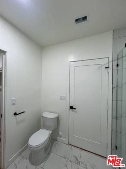 Building Photo - 4852 Topanga Canyon Blvd